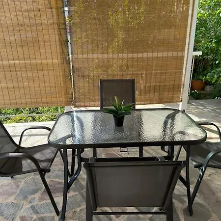 Colourful ! View ! Free Parking Apartment *